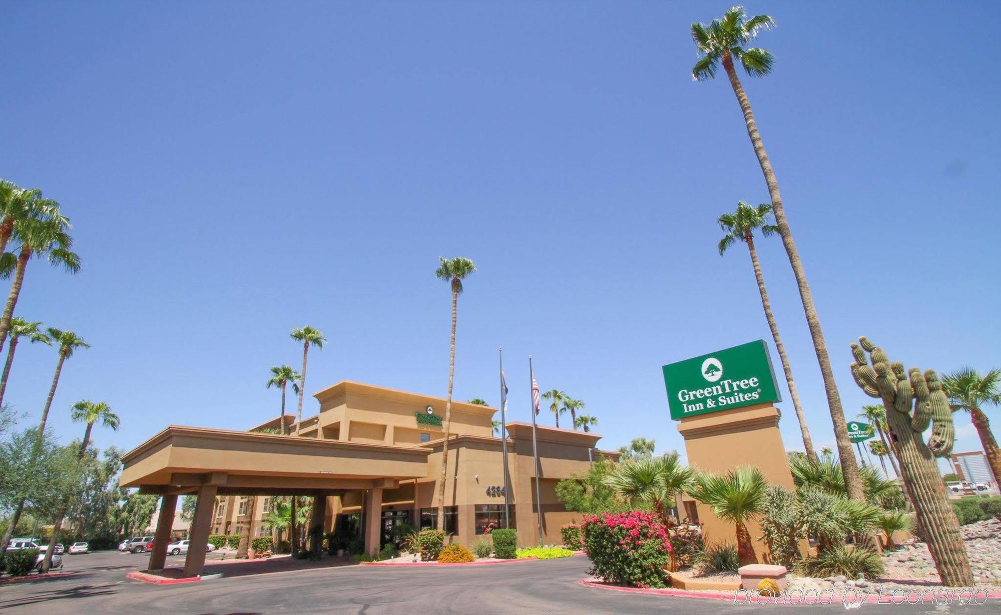 Greentree Inn & Suites Phoenix Sky Harbor Экстерьер фото