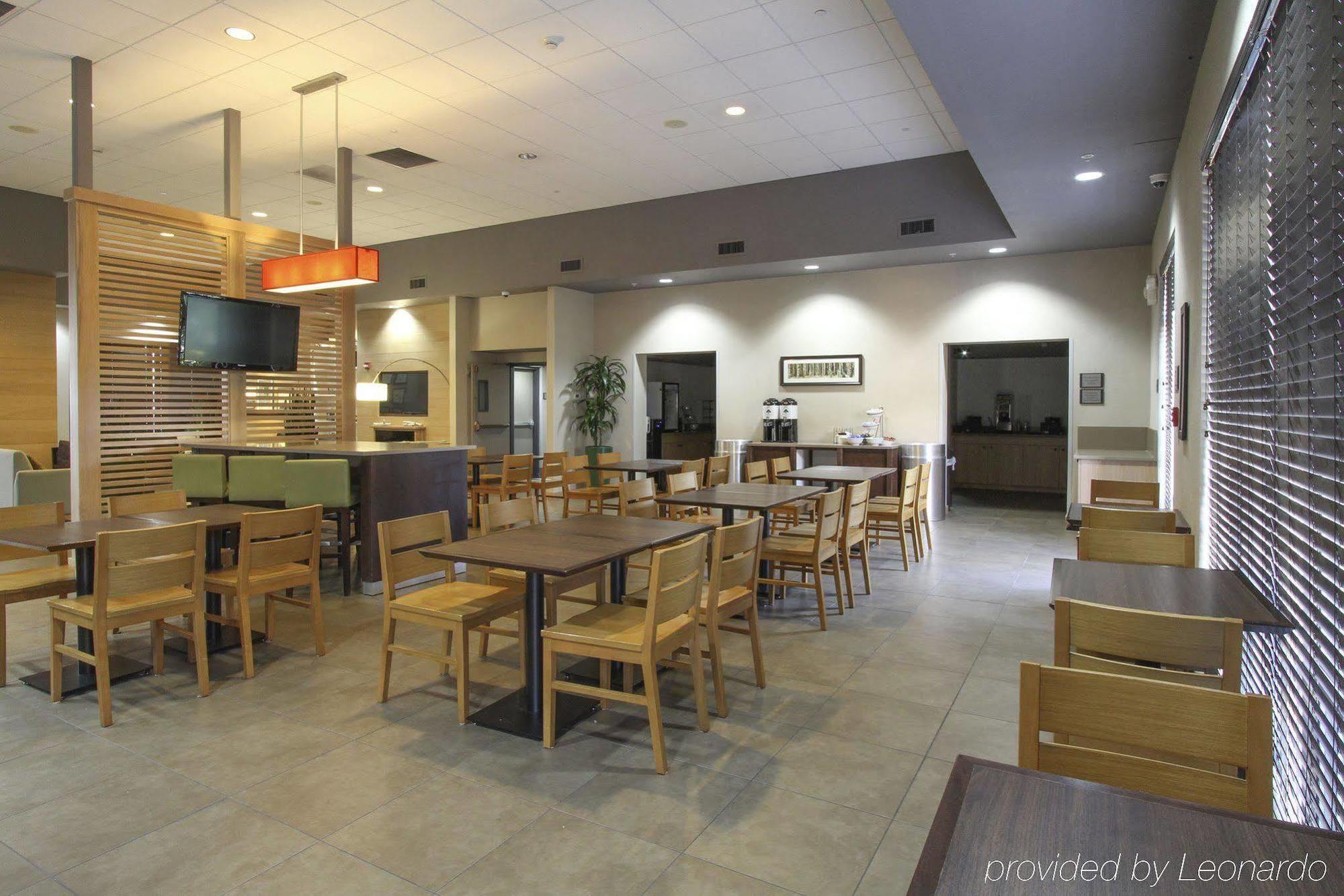 Greentree Inn & Suites Phoenix Sky Harbor Экстерьер фото